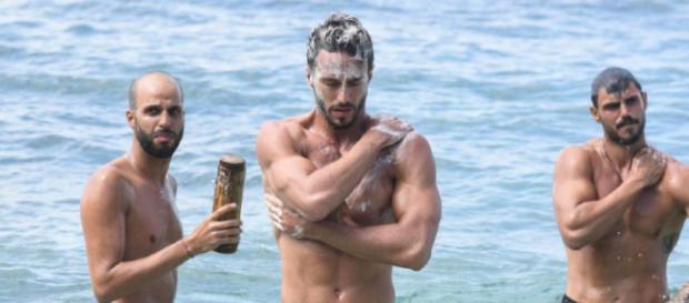 Sesso all'Isola dei famosi, ecco le news Sesso all'Isola dei famosi, ecco le news