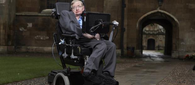 Stephen Hawking era considerado uma das grandes mentes da atualidade. Stephen Hawking era considerado uma das grandes mentes da atualidade.