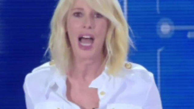 Alessia Marcuzzi si scaglia contro Eva