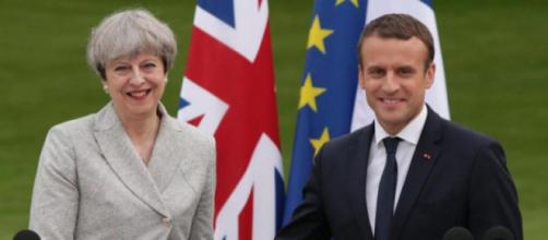 Emmanuel Macron apporte son soutien à Theresa May