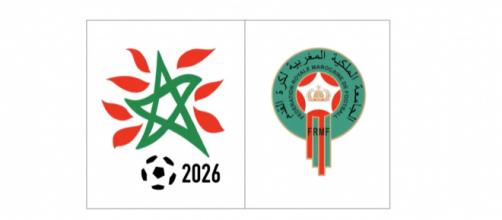Le logo du Maroc pour la coupe du monde 2026, au côté de l'emblème de l'équipe nationale marocaine