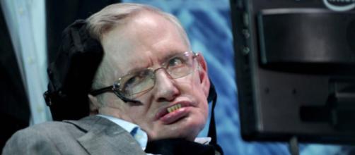 Stephen Hawking è morto, esprimiamo il nostro cordoglio.