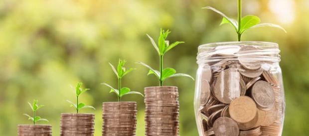 4 simple life hacks to save money. (Image via Natanan Pixabay). 4 simple life hacks to save money. (Image via Natanan Pixabay).