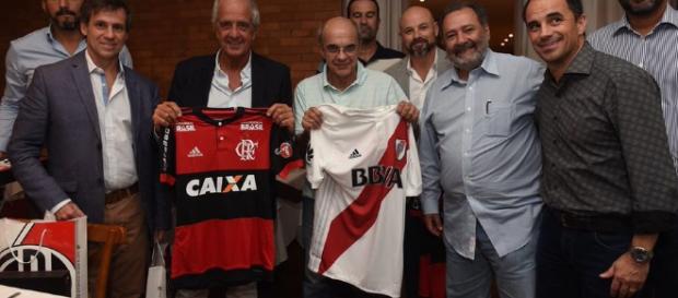 Dirigentes do Flamengo em encontro com os do River Plate Dirigentes do Flamengo em encontro com os do River Plate