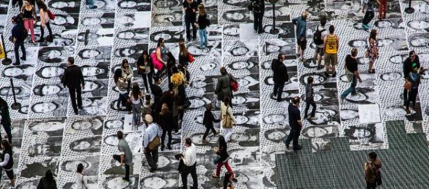 El arte: el medio para poner el mundo del revés El arte: el medio para poner el mundo del revés