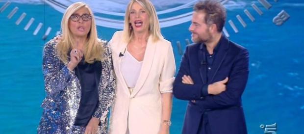 Isola dei Famosi, lite in diretta Isola dei Famosi, lite in diretta