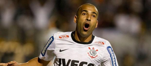 O ponta-atacante é um ídolo alvinegro O ponta-atacante é um ídolo alvinegro