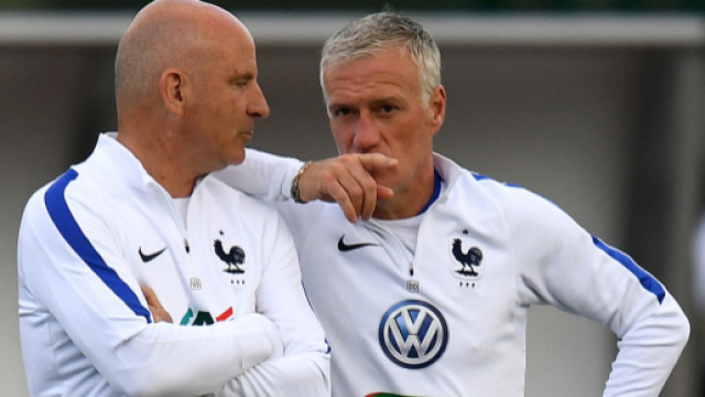 Didier Deschamps était très en colère après ses joueurs défaits par la Colombie, vendredi. (bfmtv.com)