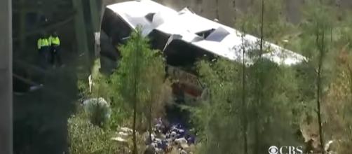 Bus crashed near the Alabama-Florida lane killing the driver (Image Credit: CBS News/Youtube)