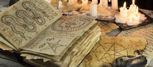 Apples and Orangutans: Traditional Witchcraft vs. Wicca - patheos.com Apples and Orangutans: Traditional Witchcraft vs. Wicca - patheos.com
