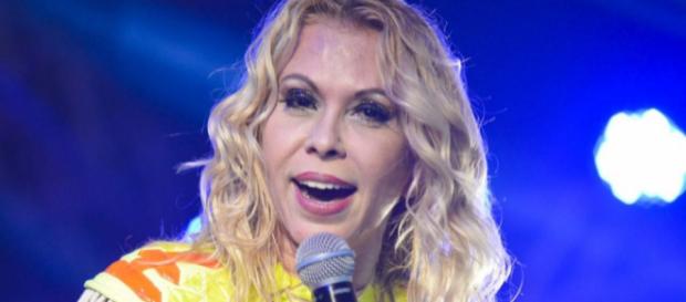 Joelma causa desconforto em ativista ao se apresentar em boate LGBT Joelma causa desconforto em ativista ao se apresentar em boate LGBT