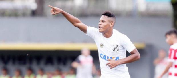 Jogador terá que passar por cirurgia Jogador terá que passar por cirurgia