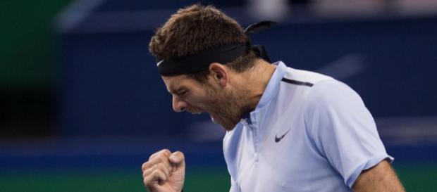 Juan Martin Del Potro sans souci face à Julien Benneteau (6-4, 6-4 ... - eurosport.fr Juan Martin Del Potro sans souci face à Julien Benneteau (6-4, 6-4 ... - eurosport.fr