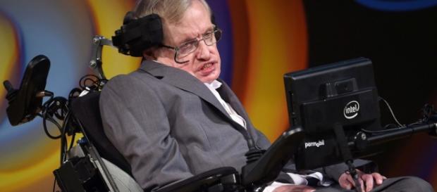 Morre aos 76 anos o famoso físico Stephen Hawking Morre aos 76 anos o famoso físico Stephen Hawking