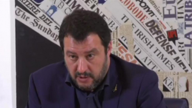 La conferenza stampa di Matteo Salvini di fronte alla stampa estera