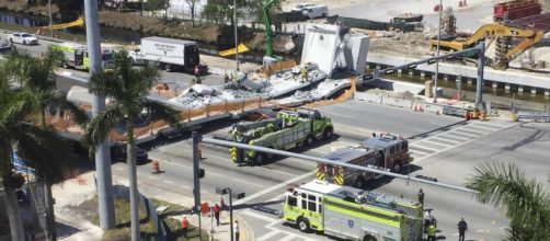 Il ponte in costruzione crollato a Miami