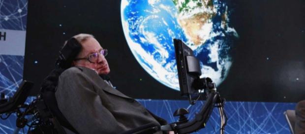 Here Are 5 Facts About Stephen Hawking You Probably Didnt Know - (mensxp/Youtube) Here Are 5 Facts About Stephen Hawking You Probably Didnt Know - (mensxp/Youtube)