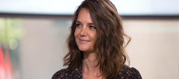 Katie Holmes será agente do FBI em nova série da FOX Katie Holmes será agente do FBI em nova série da FOX