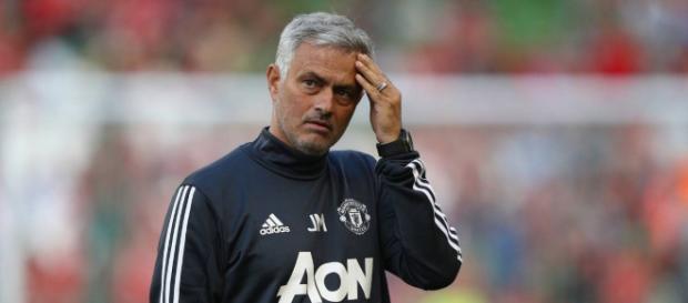 Mourinho ha sido eliminado junto a su club Mourinho ha sido eliminado junto a su club