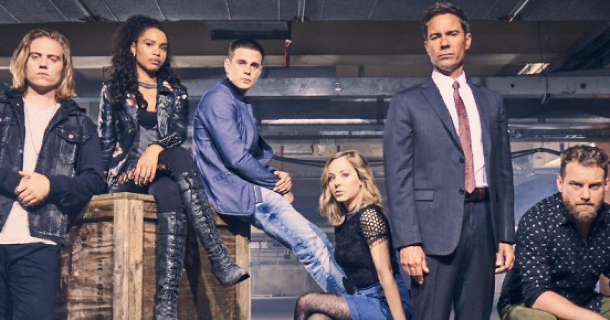 Netflix fan favorite 'Travelers' receives a third season