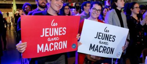 Les «Jeunes avec Macron» changent de tête sous le patronage du ... - liberation.fr
