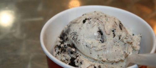 Cookies & Cream Ice Cream just got easier! [image source: Flickr]