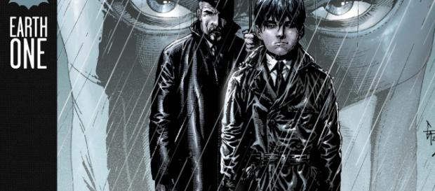Si todavía no has leído nada de Batman: Earth One, comienza aquí. Te sorprenderá lo mucho que te puede sorprender un cómic de Batman. Si todavía no has leído nada de Batman: Earth One, comienza aquí. Te sorprenderá lo mucho que te puede sorprender un cómic de Batman.