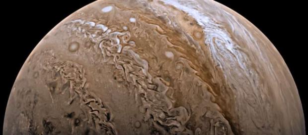 New Images Of Jupiter Are In And They're Ridiculously Awesome ... - (iflscience/Youtube) New Images Of Jupiter Are In And They're Ridiculously Awesome ... - (iflscience/Youtube)