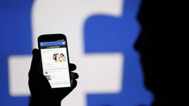 Facebook rivela: gli account falsi o duplicati sono 270 milioni