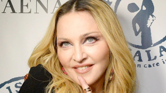 Madonna Posts Topless Selfie With Louis Vuitton Handbag - usmagazine.com
