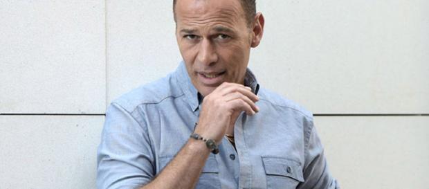 Carlos Lozano, el azote de 'Sálvame': "Venid a por mí" - QuéMeDices! - diezminutos.es Carlos Lozano, el azote de 'Sálvame': "Venid a por mí" - QuéMeDices! - diezminutos.es