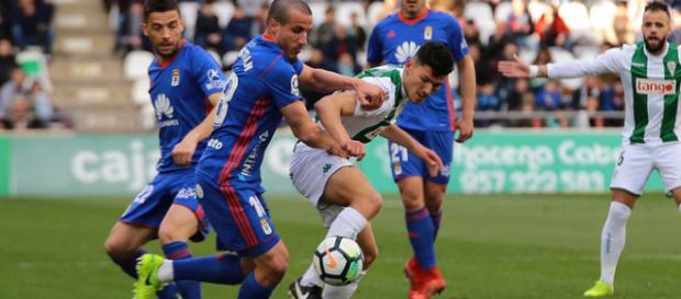 Christian pelea por un balón ante un jugador del Córdoba. Foto: La Liga Christian pelea por un balón ante un jugador del Córdoba. Foto: La Liga
