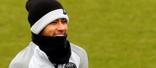 Neymar hace peticiones antes de llegar a Madrid Neymar hace peticiones antes de llegar a Madrid