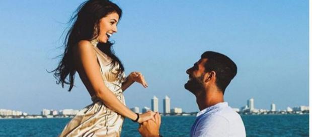 Uomini e Donne, Clarissa e Federico si sposano: la proposta romantica commuove Uomini e Donne, Clarissa e Federico si sposano: la proposta romantica commuove
