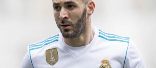 El Real Madrid acepta una oferta inglesa para Benzema El Real Madrid acepta una oferta inglesa para Benzema