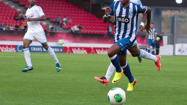 La Juventus pensa a Hector per sostituire Alex Sandro