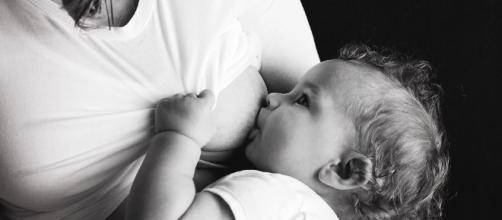 Nine out of ten new mums feel unable to breastfeed in public.