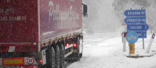 Disagi sull'Autosole per la neve e la pioggia ghiacciata