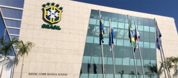 CBF perdeu 8% de clubes filiados de 2009 para cá. 90% das equipes não tem calendário para o ano todo. CBF perdeu 8% de clubes filiados de 2009 para cá. 90% das equipes não tem calendário para o ano todo.