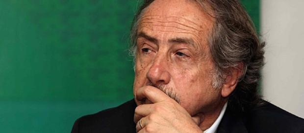 Decio de María habría renunciado a su cargo como presidente de la Femexfut Decio de María habría renunciado a su cargo como presidente de la Femexfut