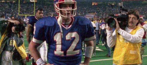 Jim Kelly se enfrenta a su tercera batalla contra el cáncer oral - dailymail.co.uk Jim Kelly se enfrenta a su tercera batalla contra el cáncer oral - dailymail.co.uk