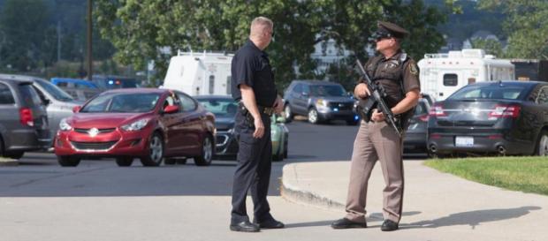 La police de Michigan recommande aux étudiants de rester à l'abris La police de Michigan recommande aux étudiants de rester à l'abris