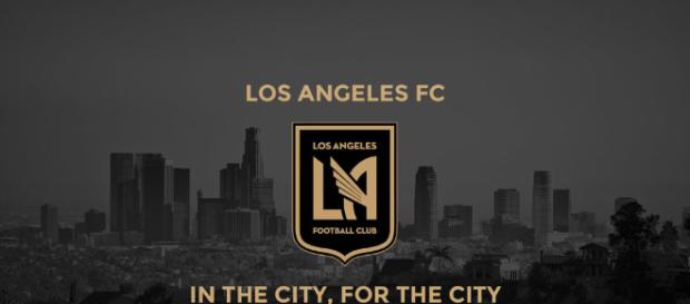 Los fanáticos de Los Angeles Galaxy habían estado acostumbrados a una ciudad de un solo club hasta esta temporada. Los fanáticos de Los Angeles Galaxy habían estado acostumbrados a una ciudad de un solo club hasta esta temporada.