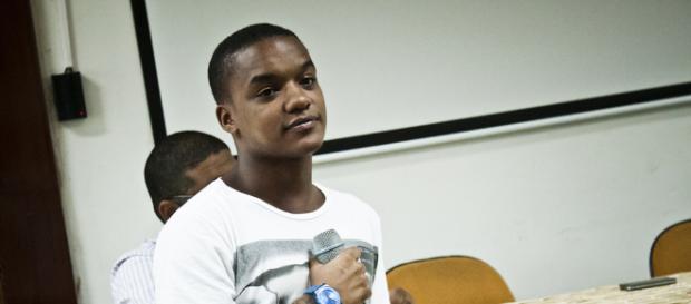 O ator Darlan Cunha ficou famoso por interpretar 'Laranjinha'. O ator Darlan Cunha ficou famoso por interpretar 'Laranjinha'.