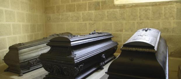 QUIZAS LA MUERTE YA SEA COSA DEL PASADO QUIZAS LA MUERTE YA SEA COSA DEL PASADO