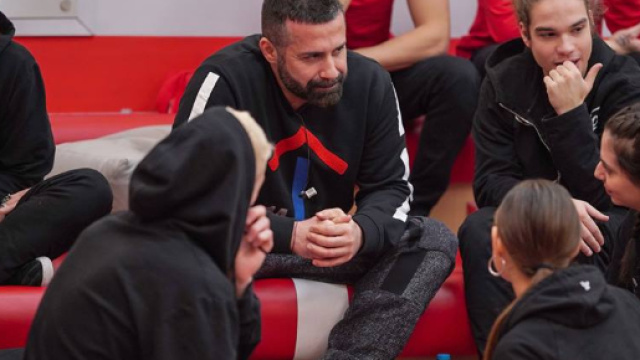 Amici di Maria De Filippi: Luca Tommassini incontra gli allievi della scuola.