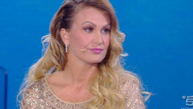 Eva Henger non si ferma più e lancia un nuovo durissimo attacco