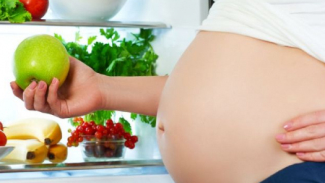 I pericoli della dieta vegana in gravidanza: danni neurologici al feto da carenza di B12 triplicati negli ultimi anni