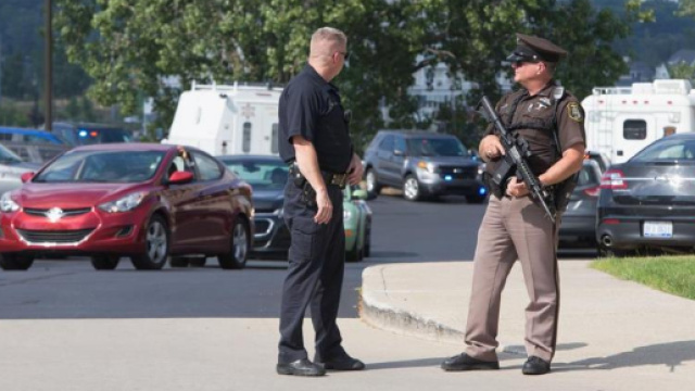 La police de Michigan recommande aux &eacute;tudiants de rester &agrave; l'abris