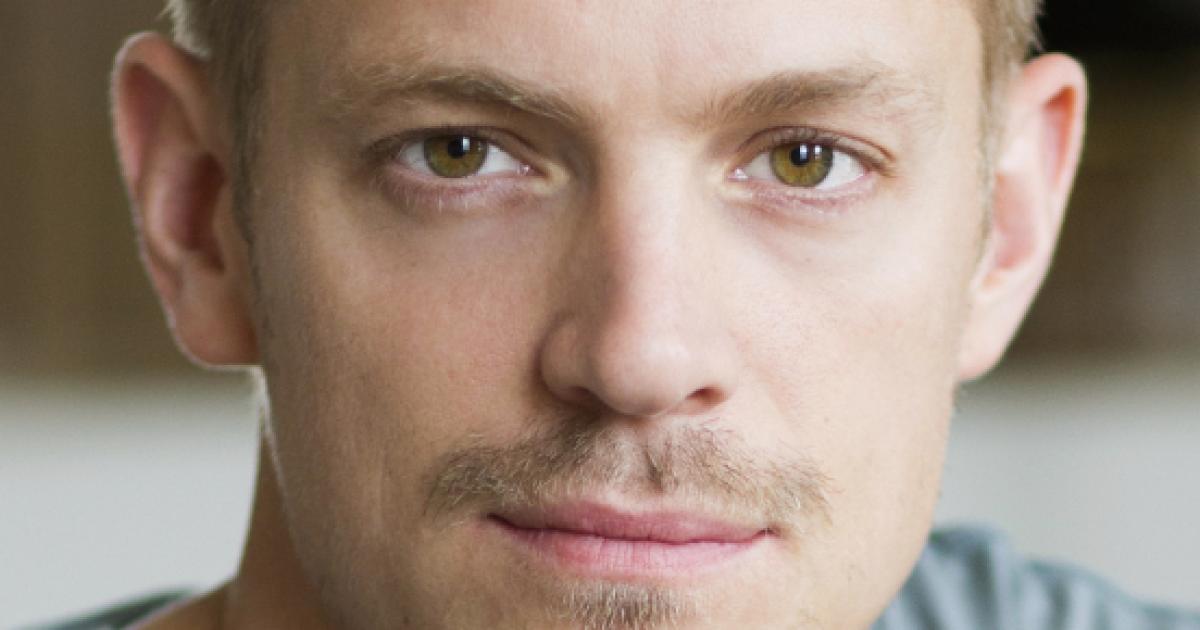 joel-kinnaman-httpscommonswikimediaorgwikifilejoel-kinnaman-2014-croppedjpg_1894275.jpg